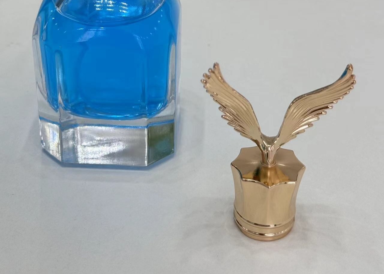 Exquisite Eagle-Shaped Zamak Perfume Caps Perfume Bottle Lids In Gold Silver
