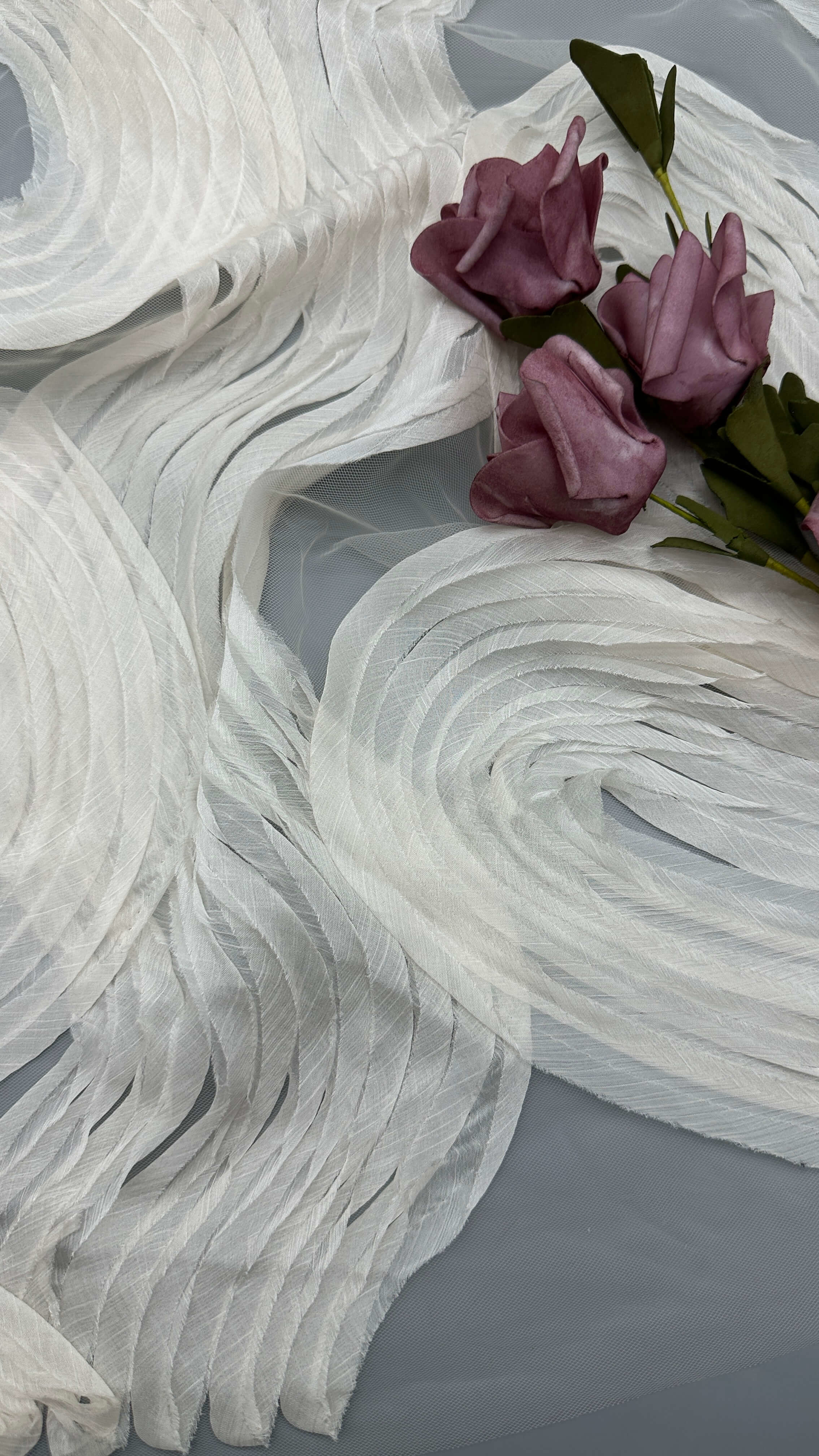 Luxary White Pleated Fabric Durable and Elegant Luxary Pleated Embroidery Fabric Wedding Birthday Occasions Hight Quality