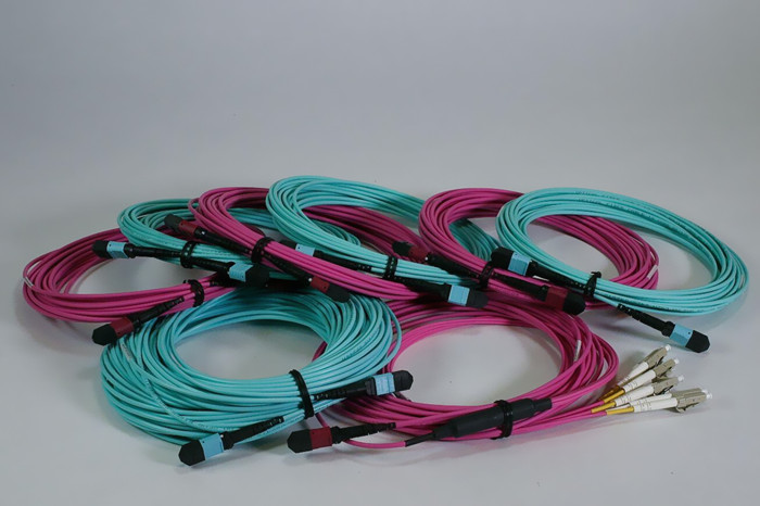 12 Core Male To Female LSZH OM3 MPO Fiber Cable
