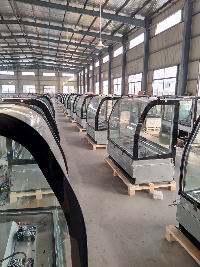 CT530A Single Temperature Curved Glass Refrigerated Bakery Display Case 130L