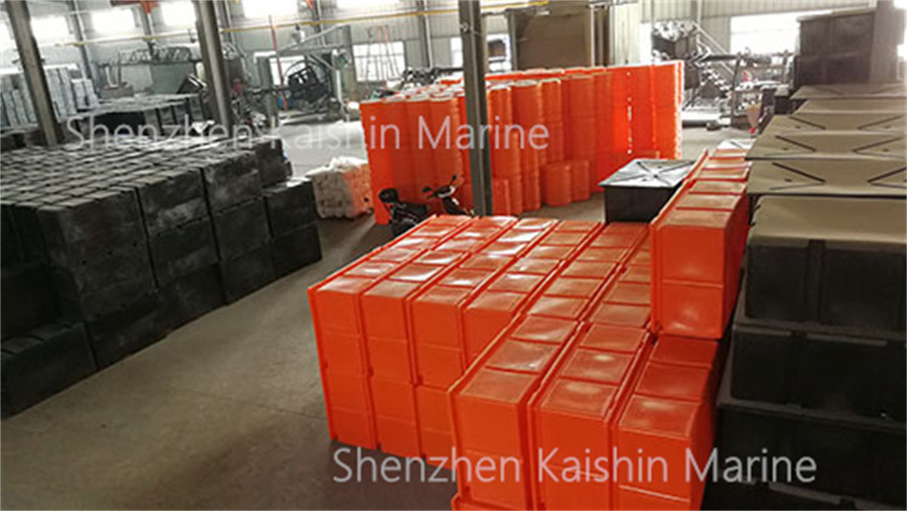 Marine Floating LLDPE Dock Floater Modular EPS Foam Floating Pontoon Dock