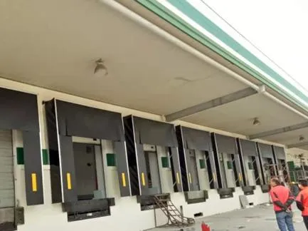 Dock Seal Shelter with 380V 50Hz Power Supply IP54 Protection Level and Operating Temperature -35°C~+70°C