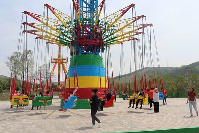 36P Drop Tower Amusement Ride With Rotating Flying Chair And Jumping Off Machine