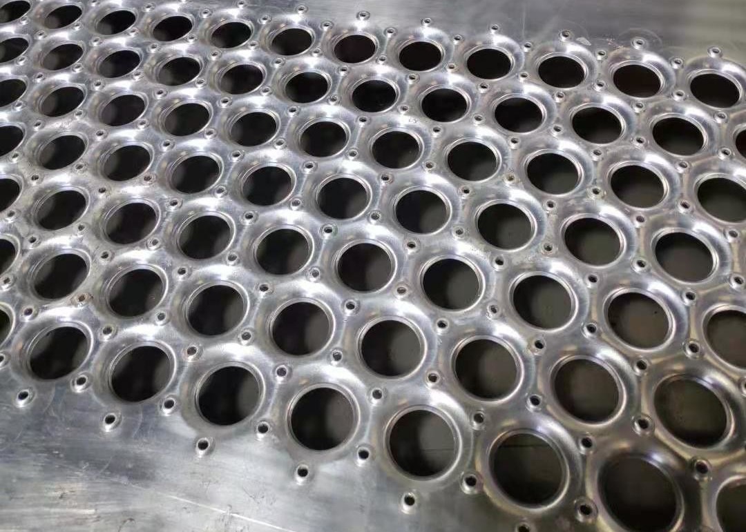 Aluminum 3.5mm Round Hole Non Slip Resistant Safety Grating For Stair Treads