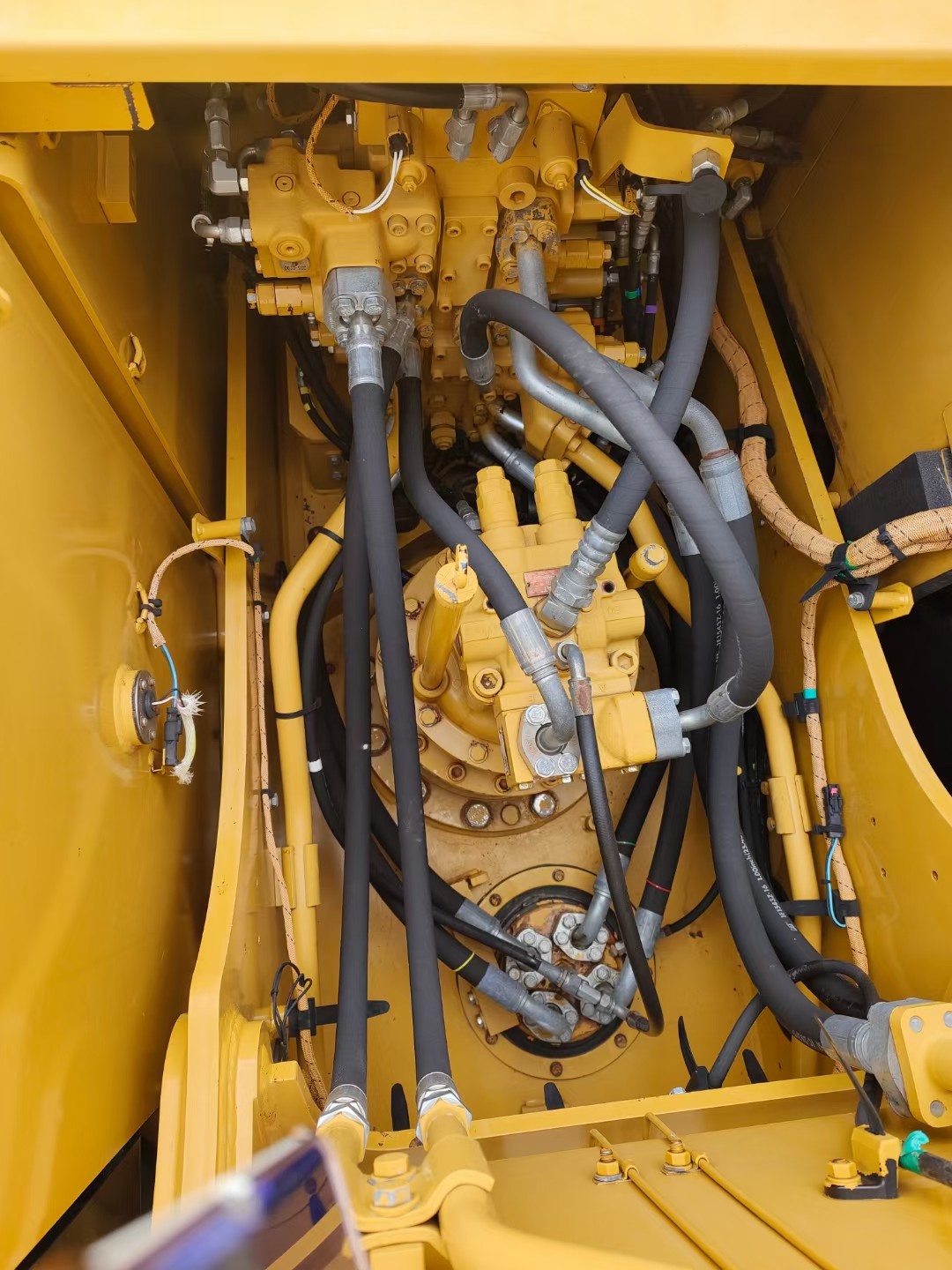 Hot Sale Used CAT Excavator 320E with Excellent Performance