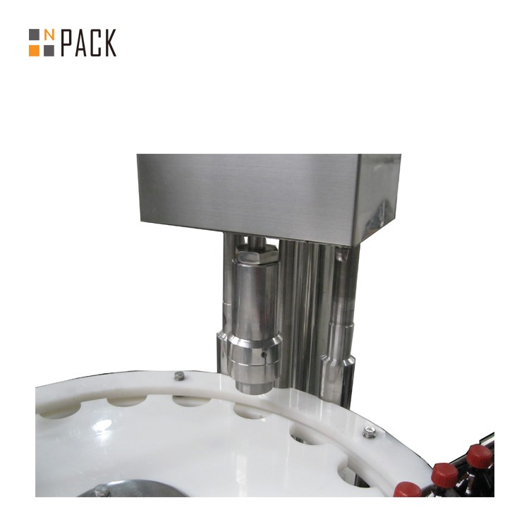 Plastic Bottle Cold Wet Glue Labelling Machine Low Cost And Easy To Operate