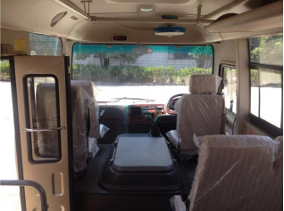 Right Hand Drive Minibus 21 Seater China Coaster Bus Euro 3 Diesel Engine 3000cc Capacity NEW