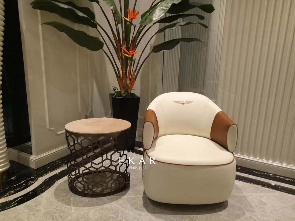 Drawing Room Metal Base Round Corner Table