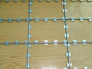 Welded Razor Mesh Fence Panels 1.2m x 2.5m mesh 75mm x 150mm blade length 60mm
