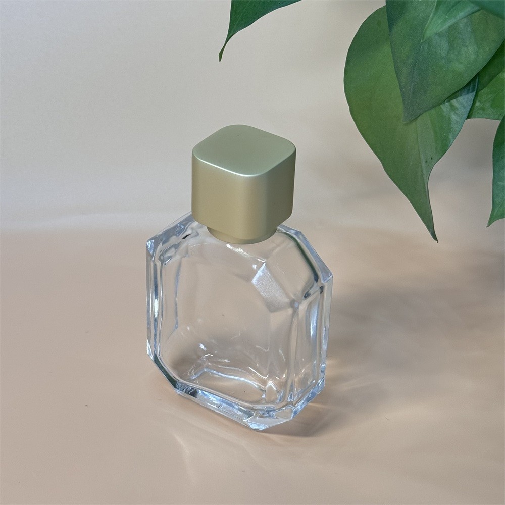 Golden Square Zamak Perfume Cap and Custom bottle caps for Luxury Perfume Packaging