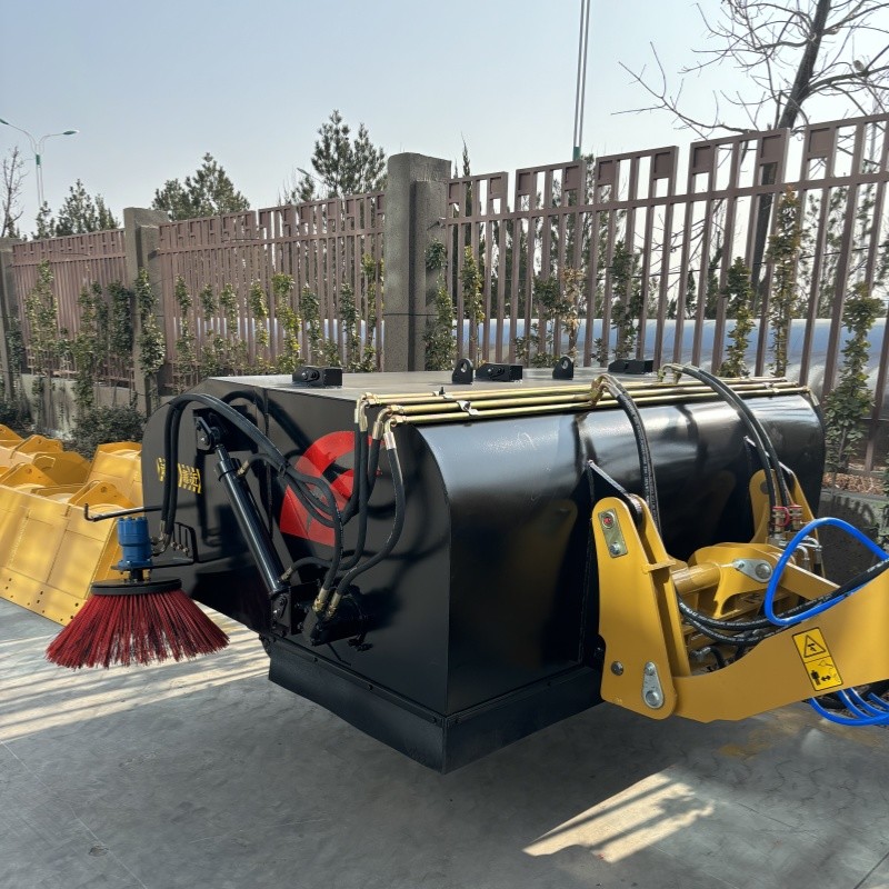 Front Mounted Sweeper Loader Machine Strong Power Four-Wheel Drive