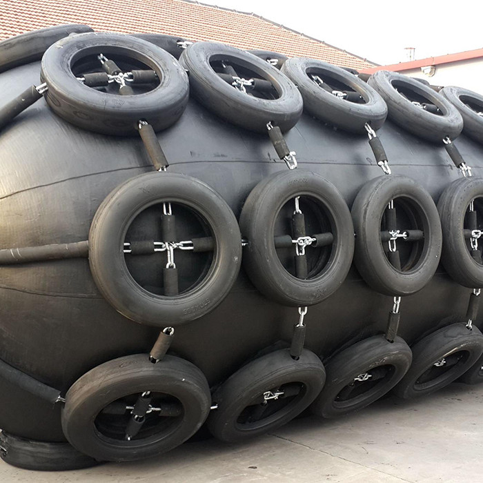 50kpa 80kpa Pneumatic Rubber Fender Marine Rubber Fenders ISO17357 Standard