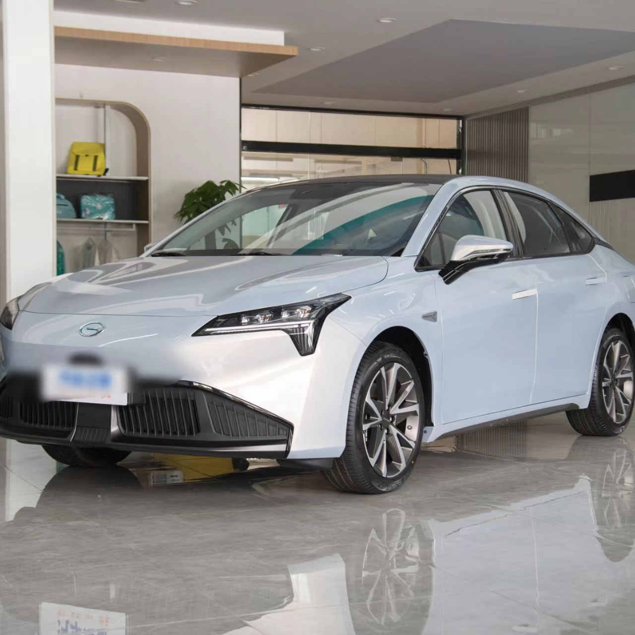 Energy Electric EV Car Aion S Plus Mart Version SUV with Rear Torsion Beam Suspension
