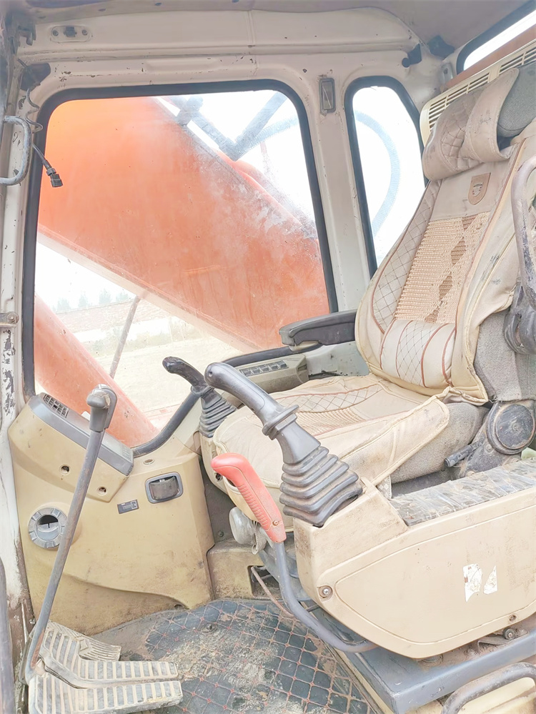 22 Ton Crawler Chain Doosan DH225 Excavator with Original Hydraulic Valve in Shanghai