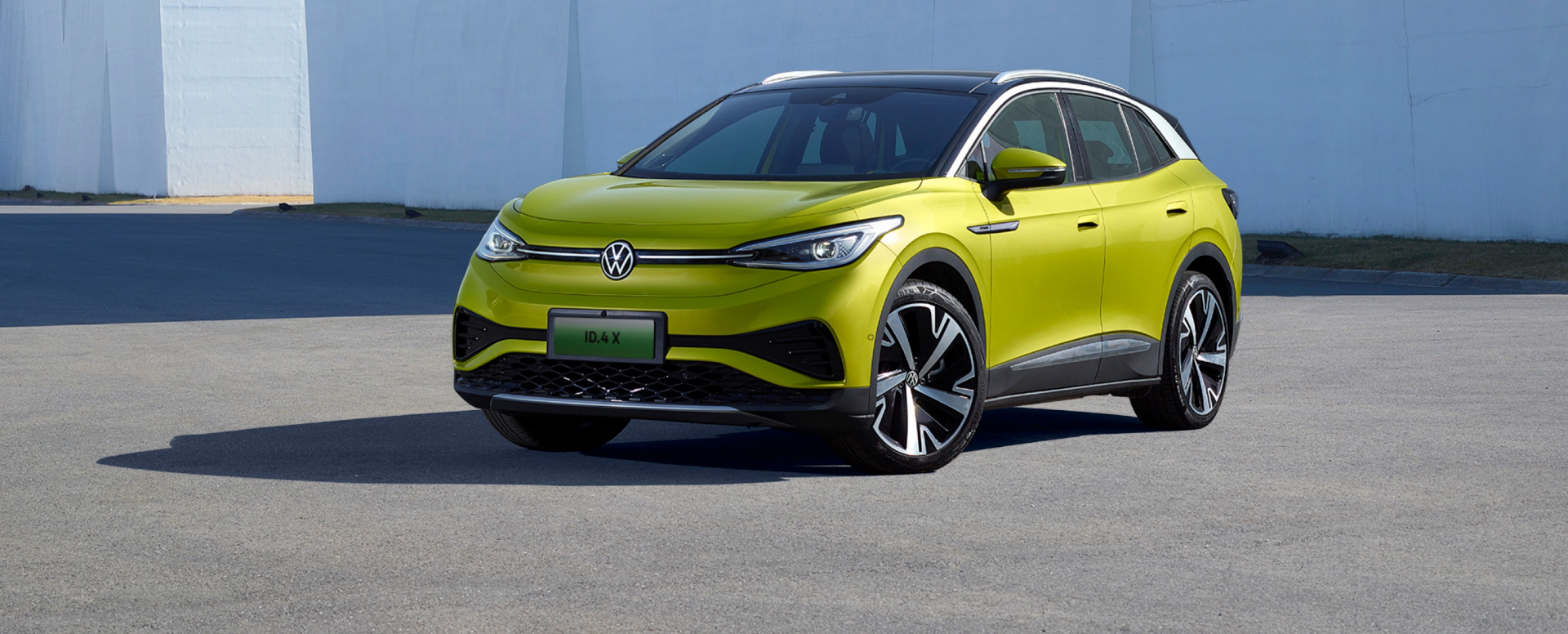 4612*1852*1640mm VW ID4 X Electric Car with 170Ps Motor and speed SUV Design