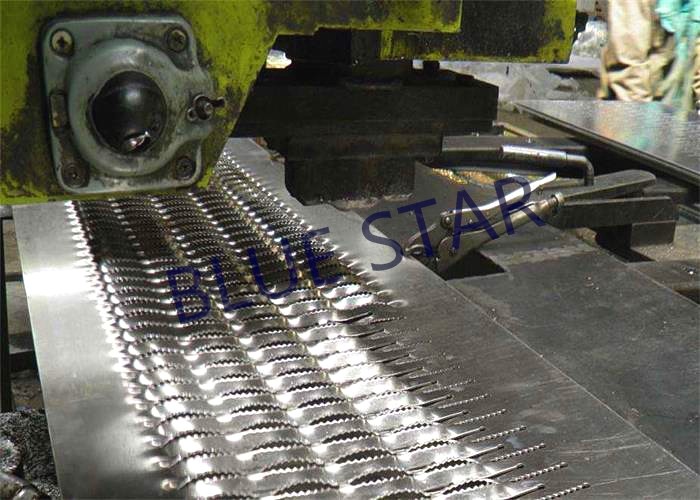 Aluminum Perforated Metal Sheet Round / Crocodile Jaw Hole 45° / 60° Puchend Hole Mesh