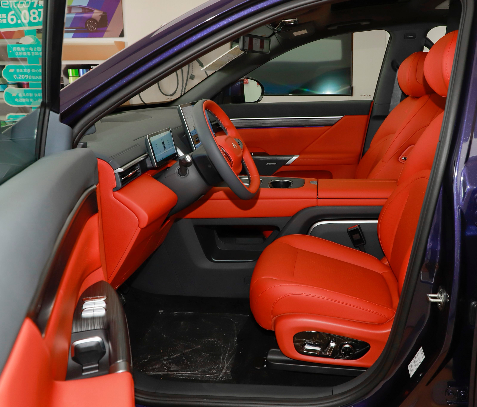 Left Steering Energy Vehicle Customized 5-door 6-seater SUV Dongfeng Yipai 008 Electric Vehicle 636MAX Pure Electric SUV