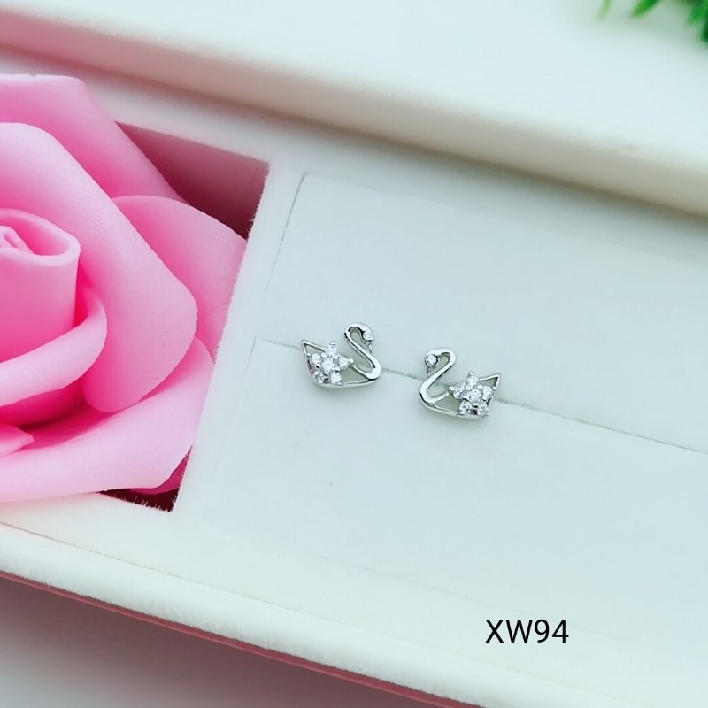 2018 New Style stud earrings Beautiful Silver Earrings For Women XW113