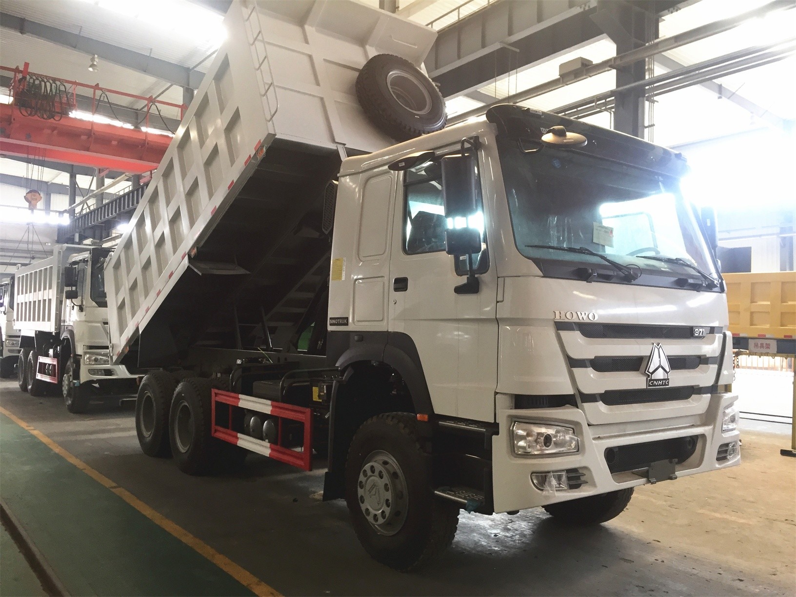 6x4 336HP 371HP EURO2 SINOTRUK HOWO Tipper Truck