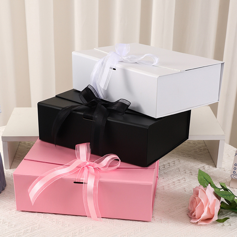 Luxury Rigid Folding Cardboard Treat Boxes Gift Custom Printed Embossing