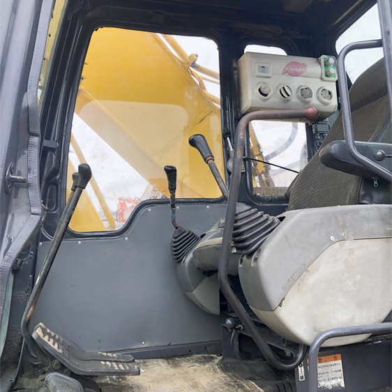 Good Condition Komatsu PC200-6 Excavator with ORIGINAL Hydraulic Valve and Parts