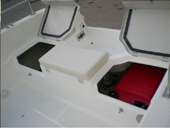 Deep Sea Fishing Boats Move Smoothly , 5m Long 4 Man Pontoon Boat For Fishing Fields