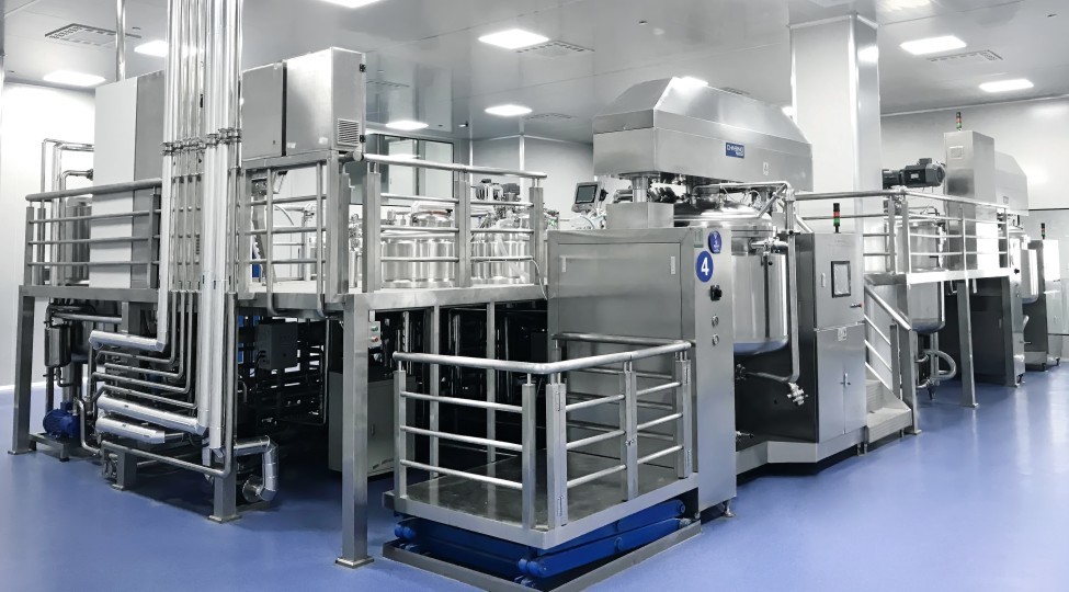 10000L Cosmetic Emulsifier Mixer With Circulation Homogenizer 3phases 200V