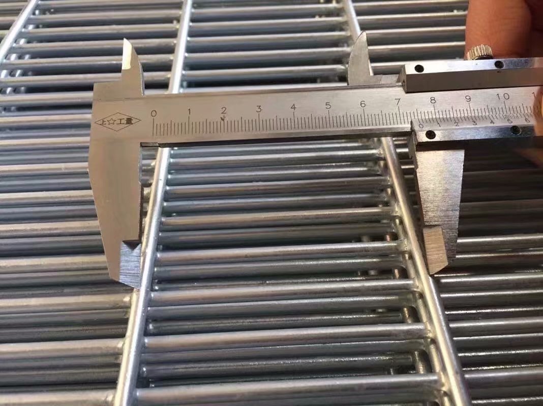 Factory Supply Powder Coated Galvanized Anti Climb 358 Security Fencing