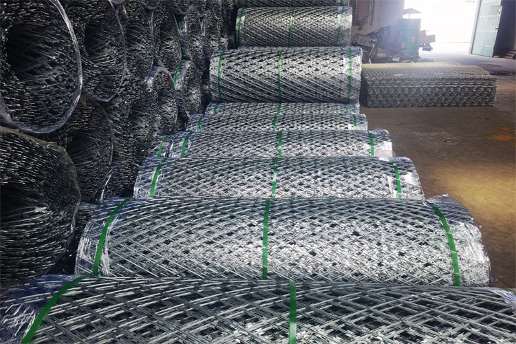 Powder Coated Welded Razor Custom Barbed Wire Fencing Fence Mesh 100X100mm Factory