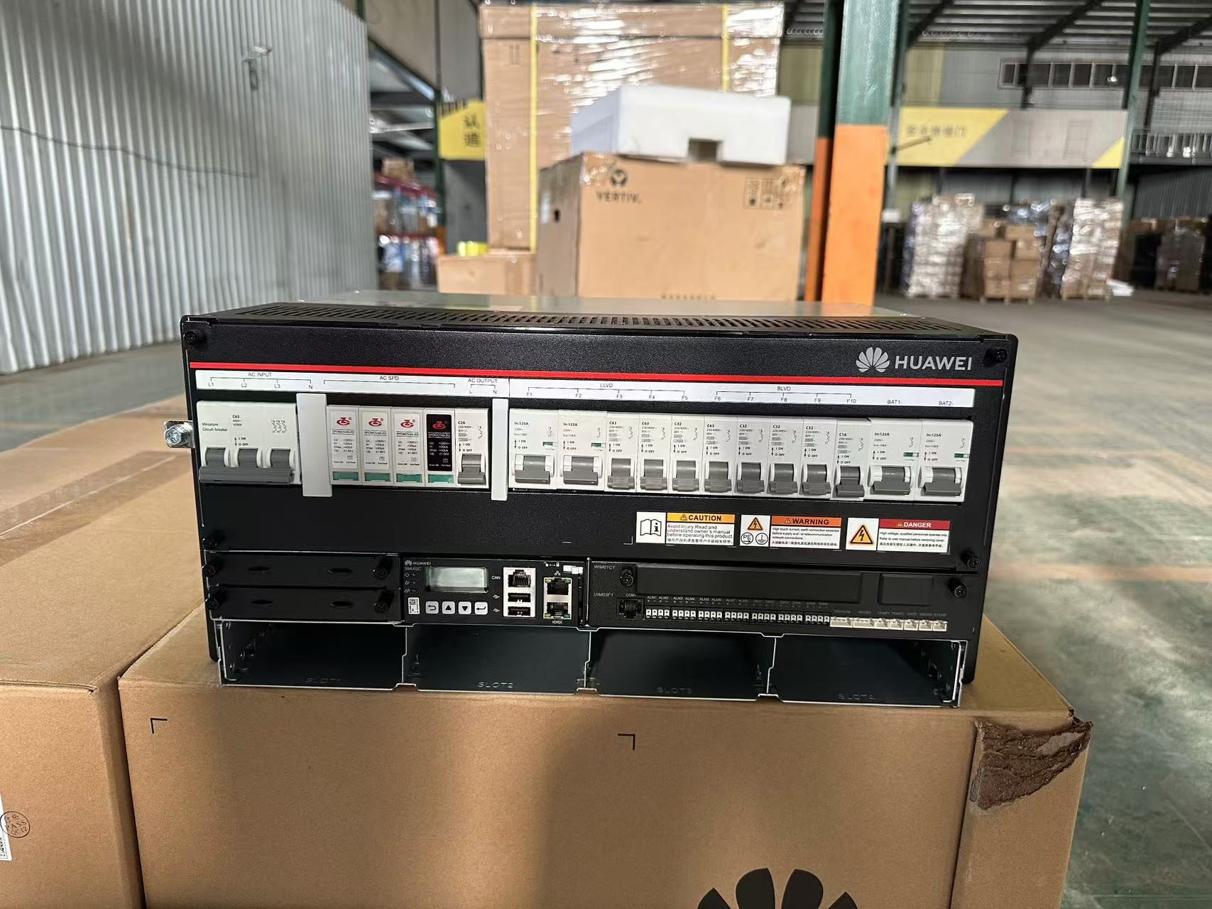 Huawei ETP48200-C5E1 Embedded Communication Switching Power Supply 48V200A Configuration R4850G Module