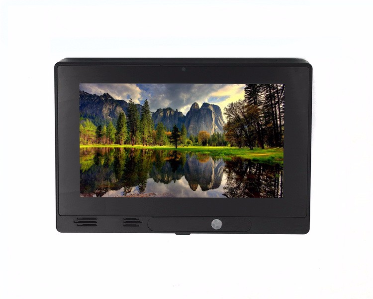 Taxi Headrest Touch Advertising Screen with Content Management System