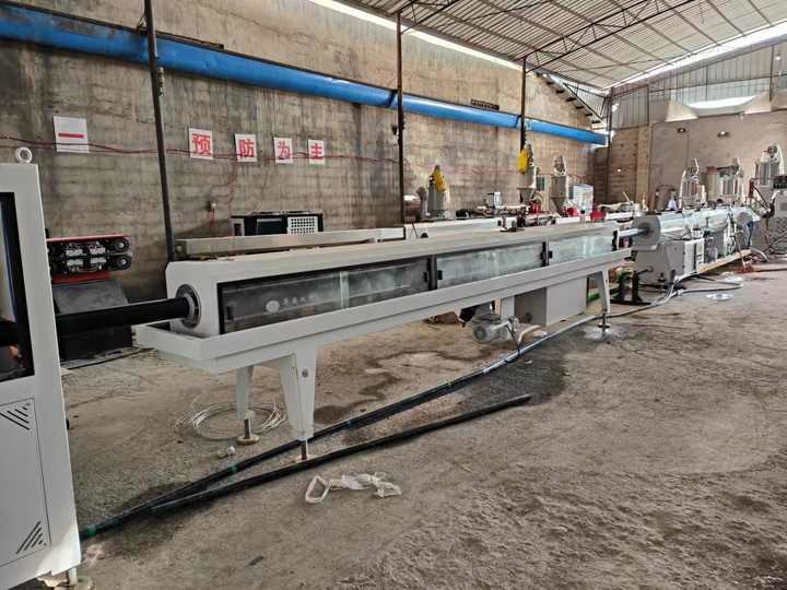 80kg-800kg Single Screw Plastic Extruder Machine Automatic Plastic Tube Hdpe Pipe Making Machine