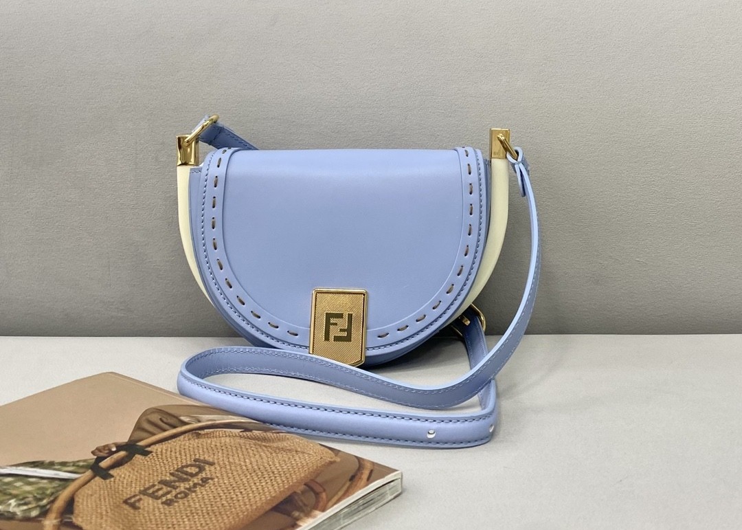 2021 Newest Saddle Bag Half-Moon-Shaped Luxury Cross-Body Bag Lock design bag genunie leather cross-body bag