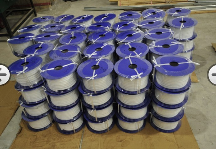 Food Grade PTFE Gasket Tape 30-70 Shore A Hardness 8Mpa Tensile Strength