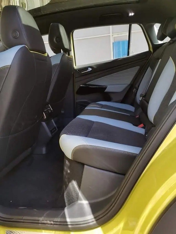 0.67h Fast Charging Electric Car Long Range 425km VW ID 4X New Energy