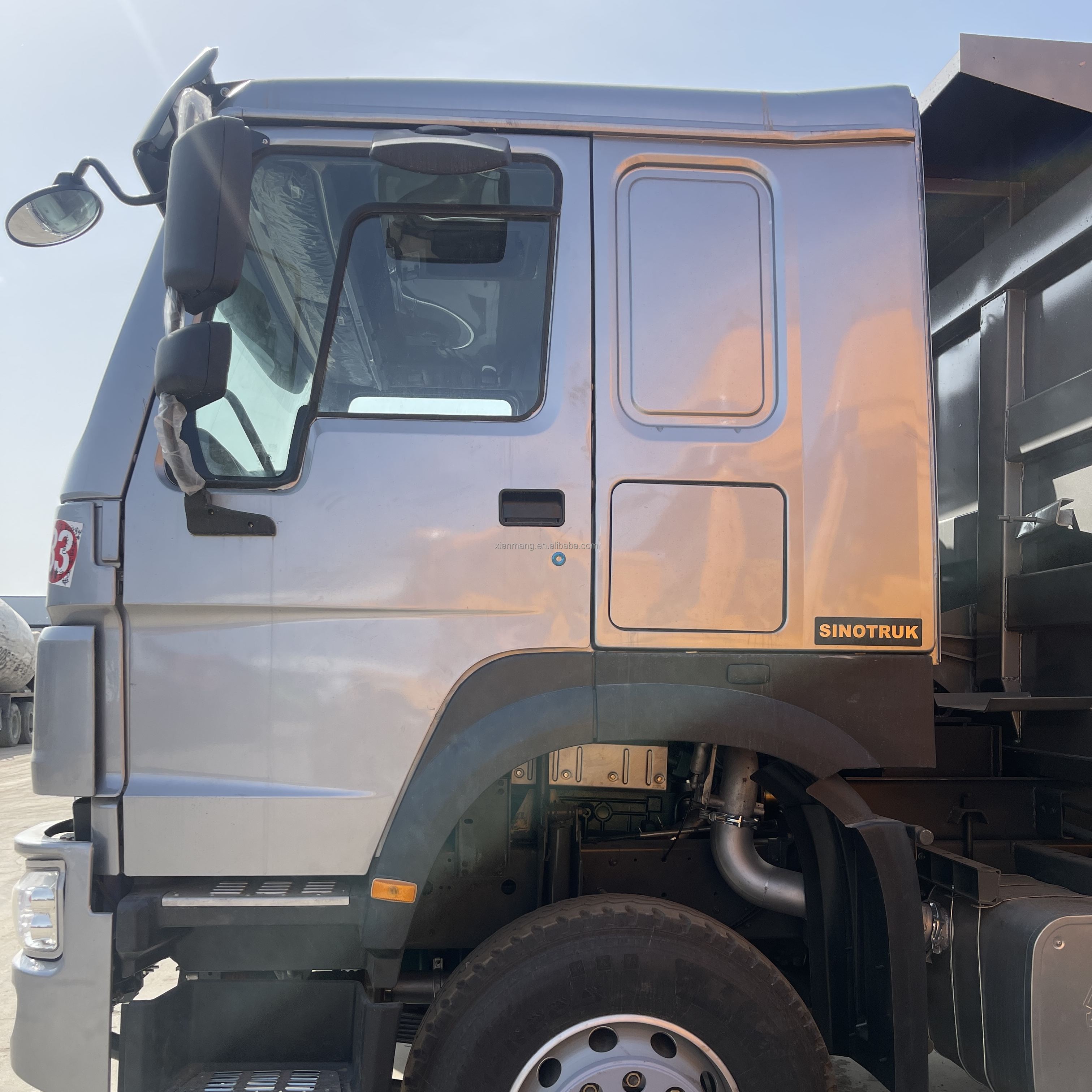 Manual Window SINOTRUCK Howo Dump Truck 6x4 375 371 336 WEI CHAI for Market