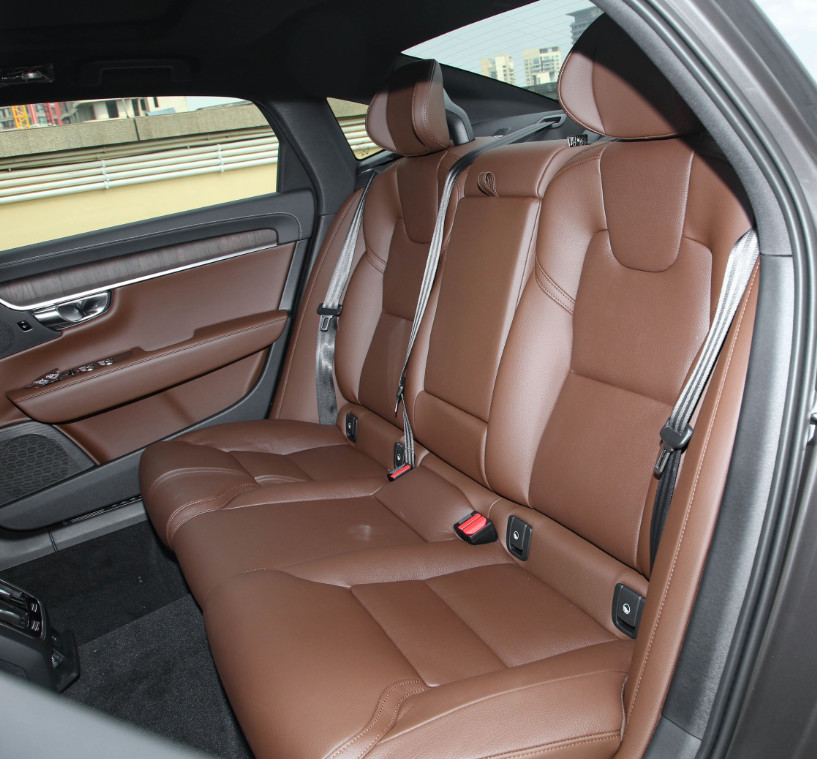 Gasoline Plus 48V 2023 VOLVO S90 B5 2.0T 250HP Luxury Version Left Hand SUV