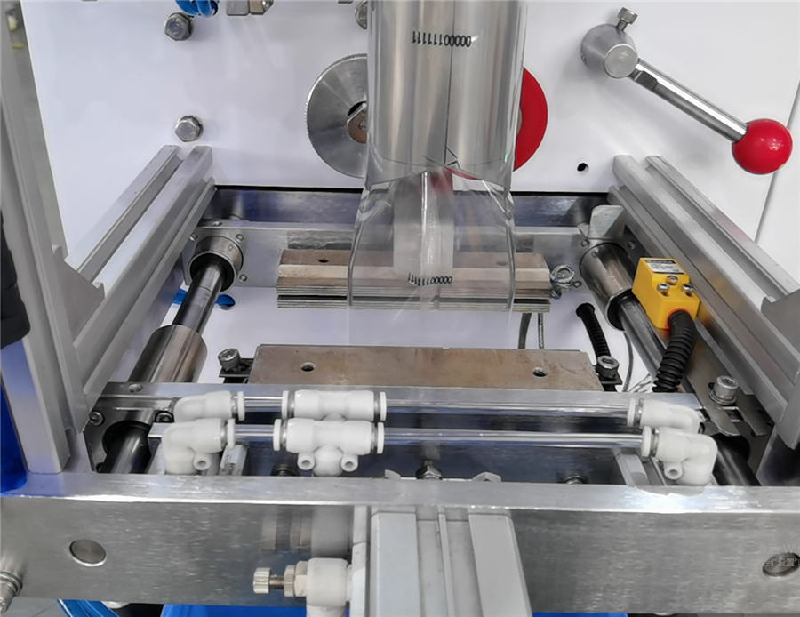 Manual Feeding Screw And Nut Semi-Automatic Packaging Machine Hardware Fittings Packing Machine Screws Bolt Packing Machine
