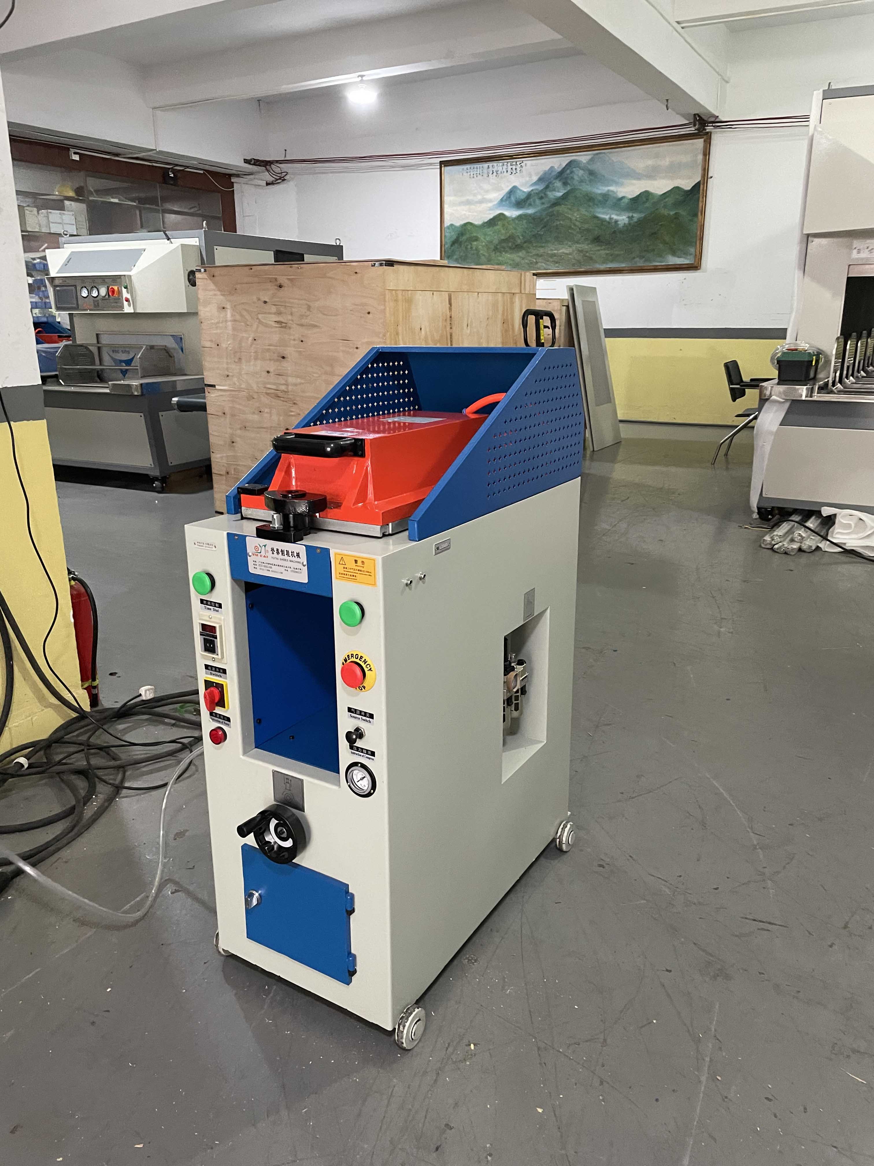 YUTAI Automatic Air Bag Shoe Sole Pressing Machine Pneumatic Sole Attaching Machine