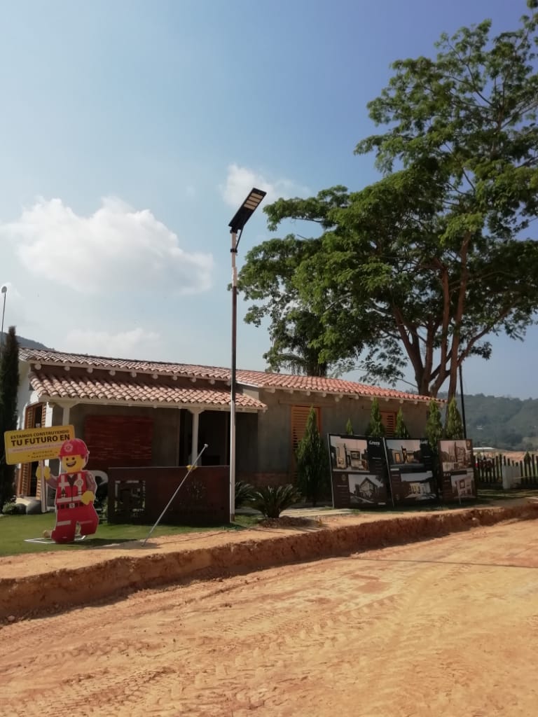 Low price solar led street light