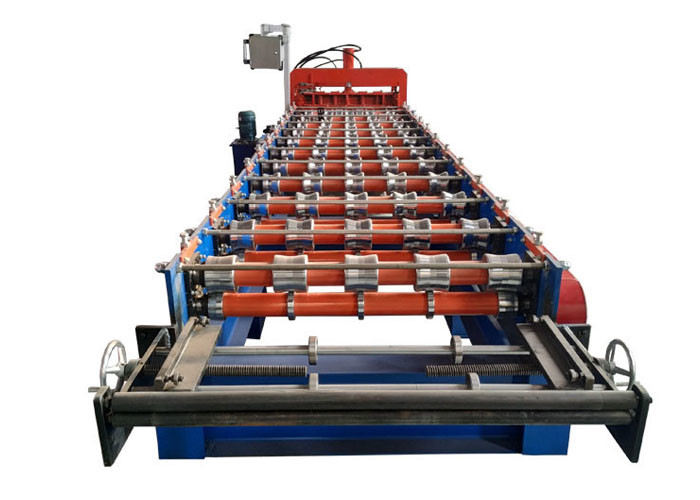 Easy Operation Steel Tile Forming Machine , Roof Tile Forming Machine Material Width 1250mm