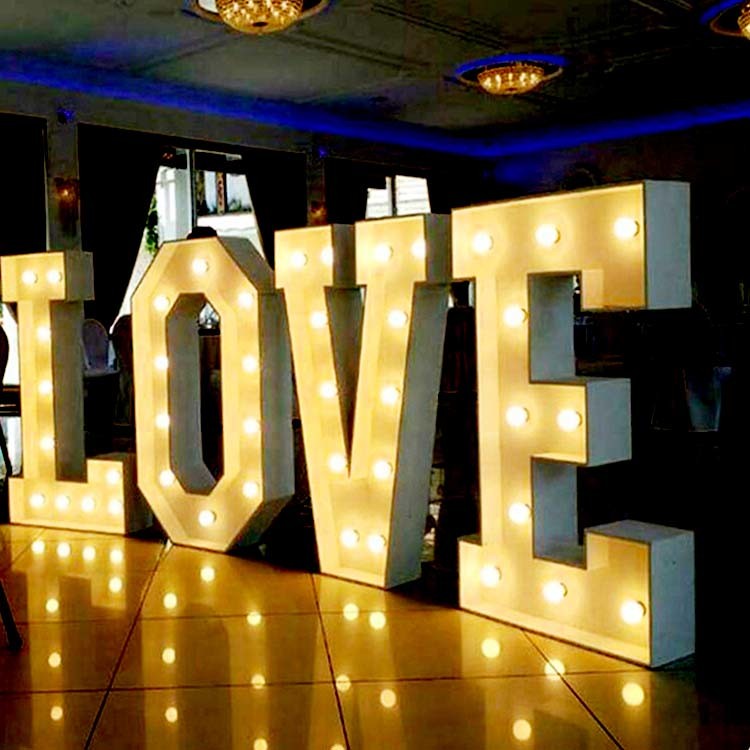 HIGHSPAN Vintage Marquee Letter Sign 4ft With Light Bulbs