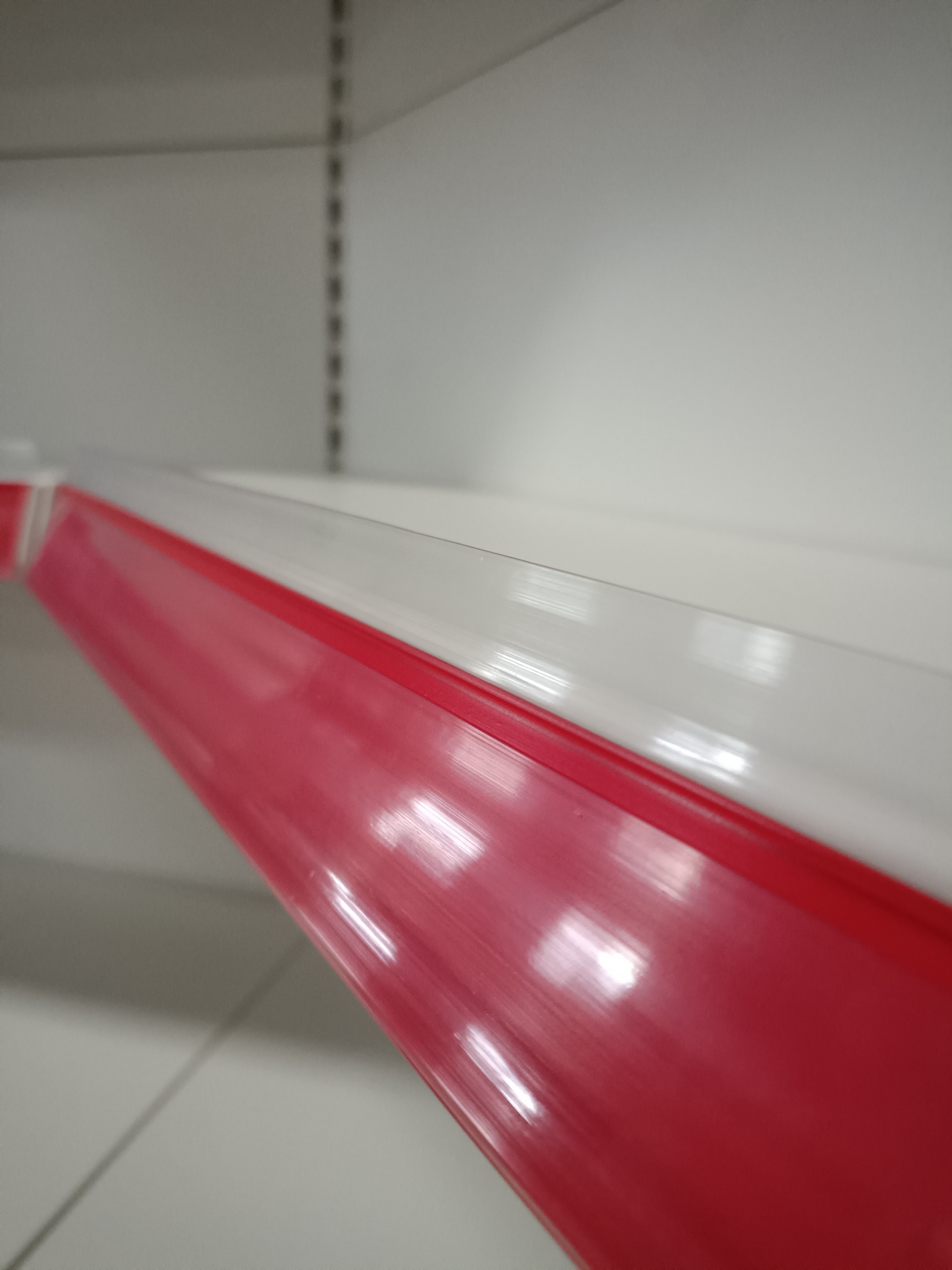 Multi Color Gondola Supermarket Shelves 120kg Capacity 500mm 450mm Width