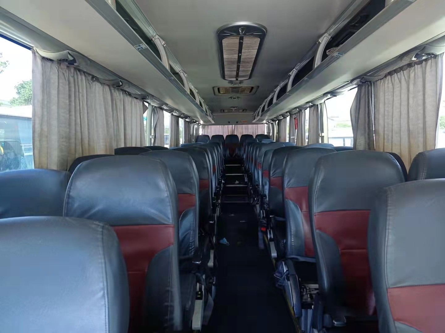 55 Seats 2012 Year Used Yutong Bus ZK6122HQ Used Coach Bus With Air Conditioner