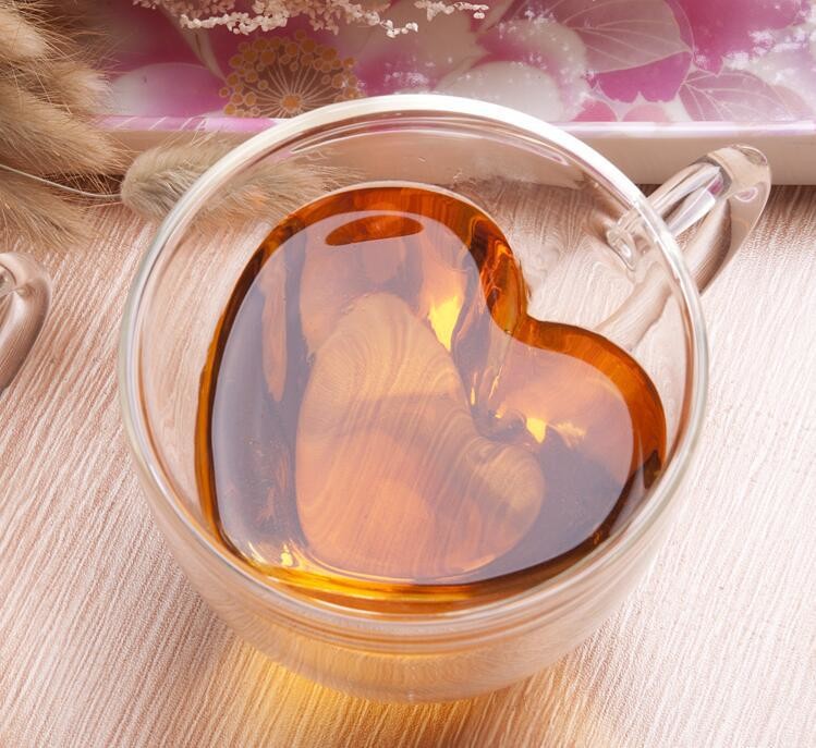 ISO9001 Transparent Glass Custom Drinking Cups Gift Heart Shaped 200ml-300ml