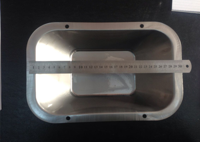 304 Stainless Steel Animal Farm Equipment Drinking Water Bowl For Farrowing Crate Silver Color