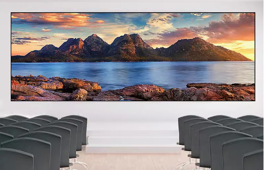 P0.9 Ultra-Thin Indoor SMD LED Die-Casting Aluminum Screen Stage LED Display Eco-Friendly