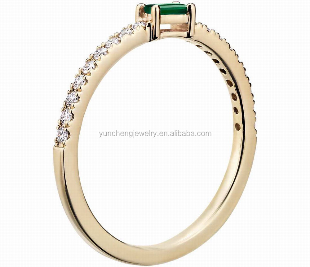 Fine Jewelry 925 Sterling Silver Ring with Green or White Stones and 18K Gold Plating