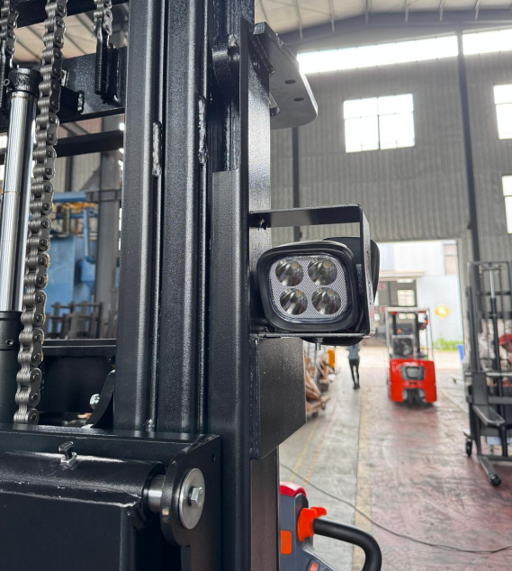 1.5m 3m Electric Stacker With Customized Length Of Fork And Width Of Legs Forged Fork