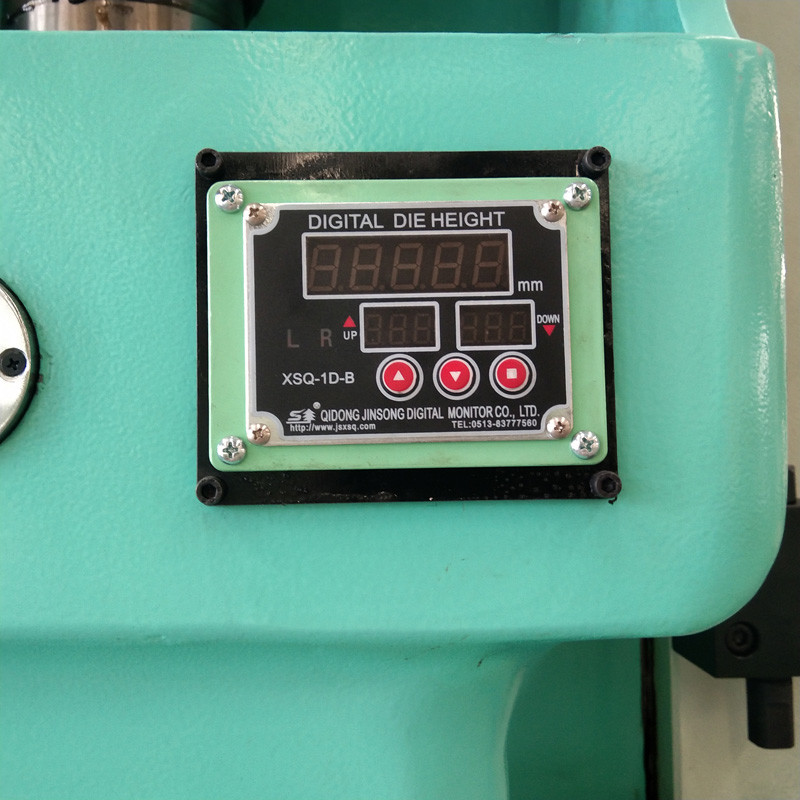 Energy Saving 160T Metal Pneumatic Punching Machine With Guardrail